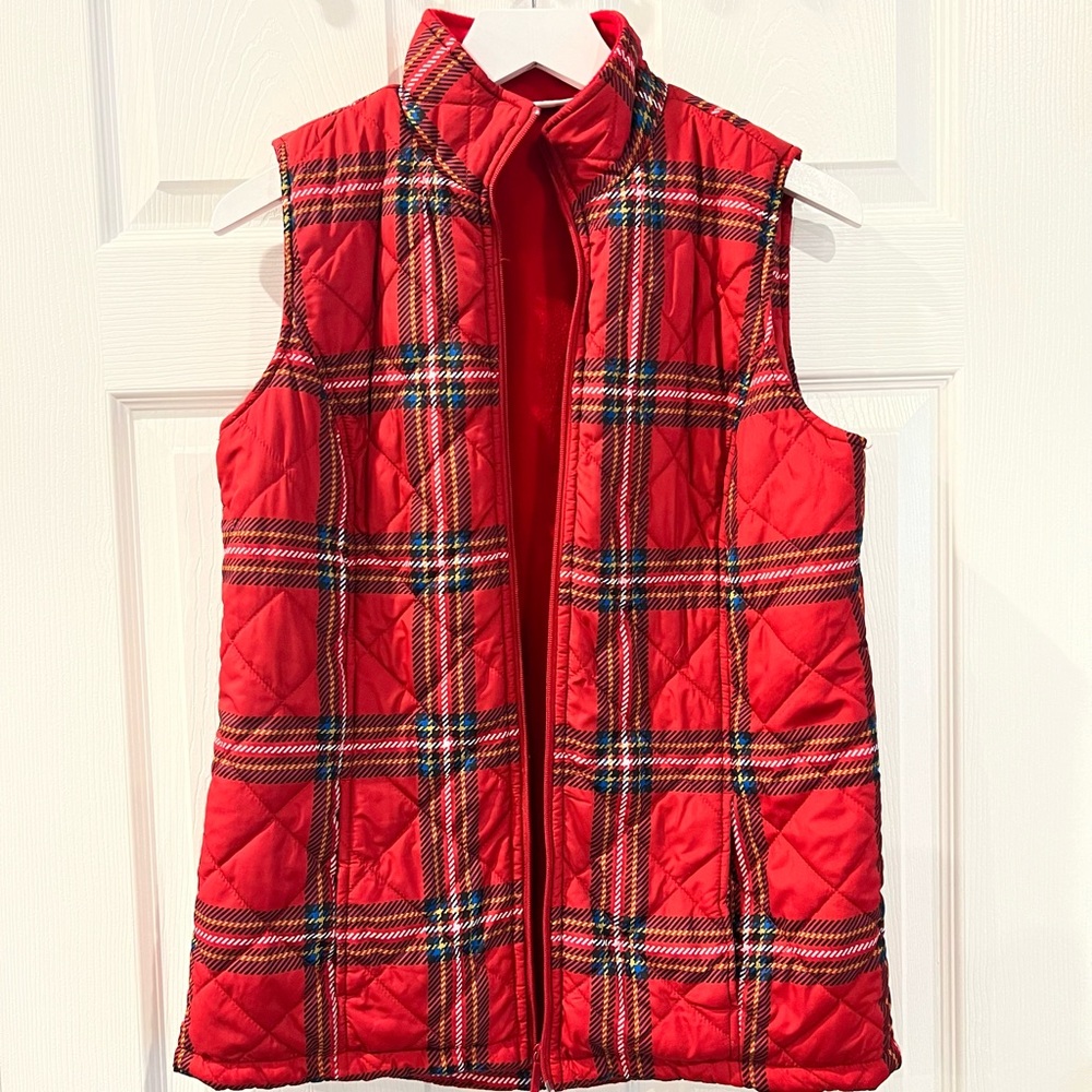 D & CO RED LINED VEST
